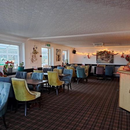 Boathouse Hotel Holyhead Exterior photo