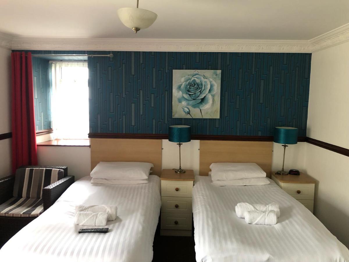 Boathouse Hotel Holyhead Exterior photo