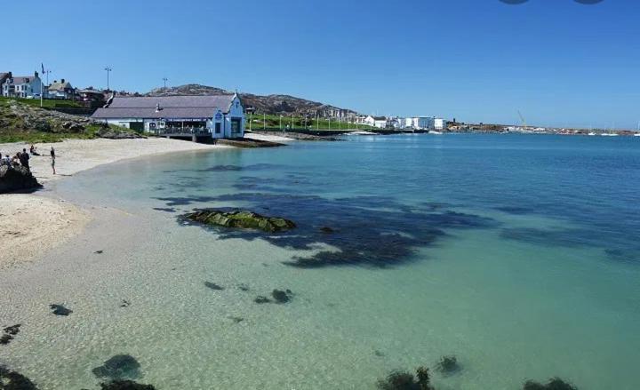 Boathouse Hotel Holyhead Exterior photo
